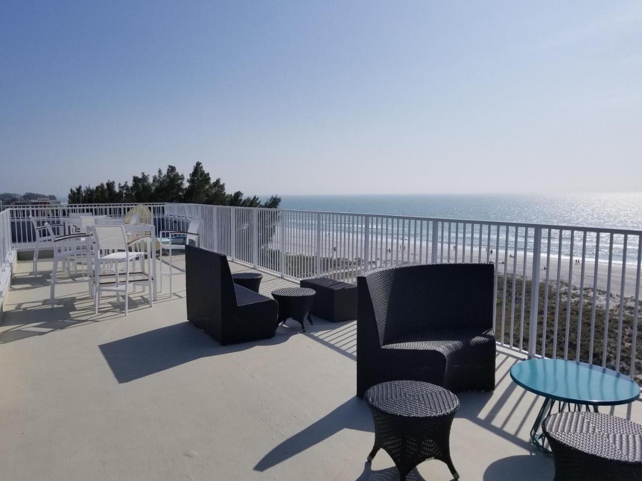 Provident Oceana Beachfront Suites St. Pete Beach Zewnętrze zdjęcie